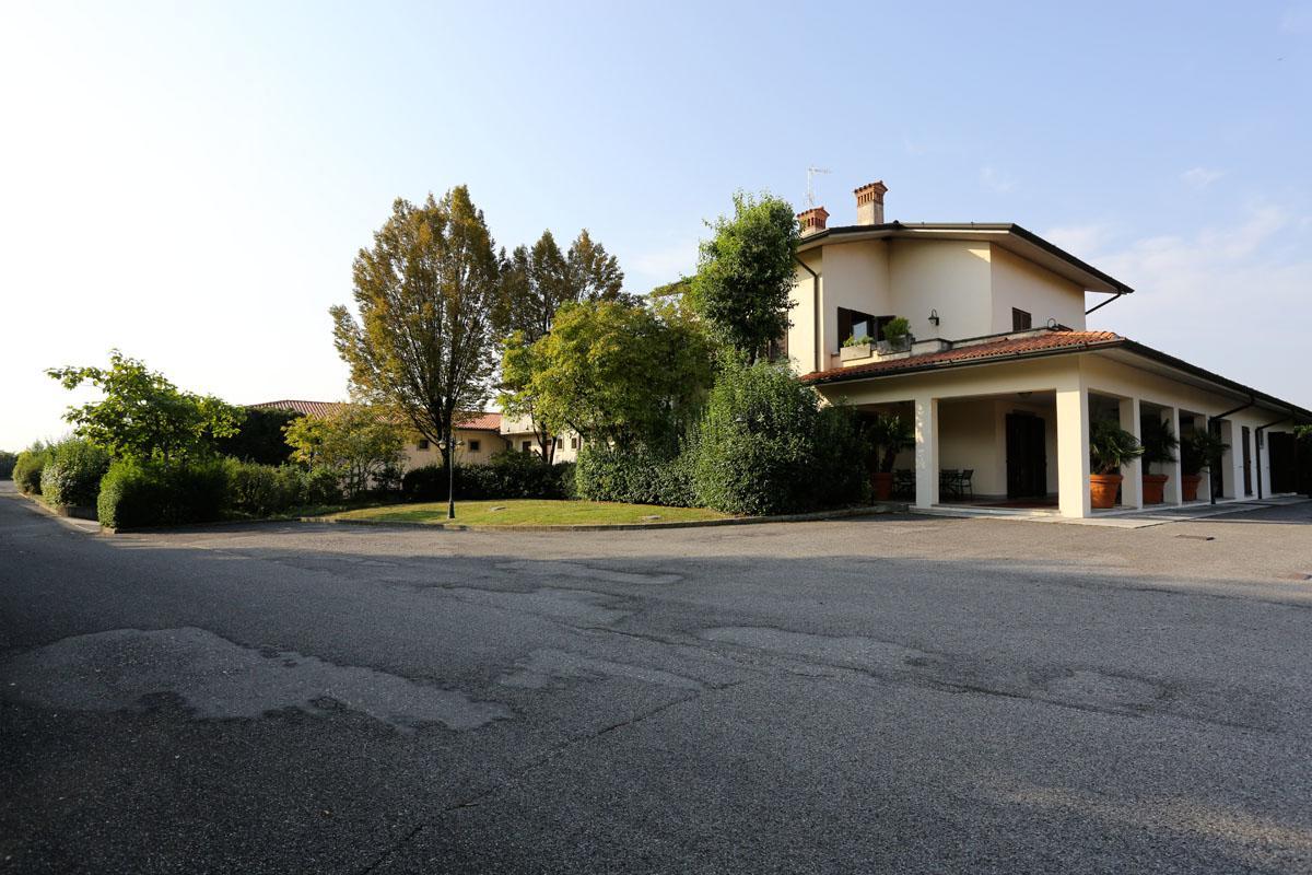 Hotel Franciacorta Paderno Franciacorta Ngoại thất bức ảnh